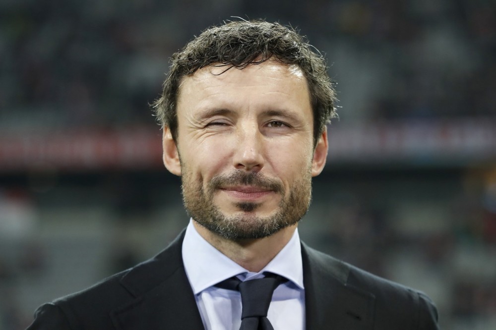 秀中并不被 秀中并不被